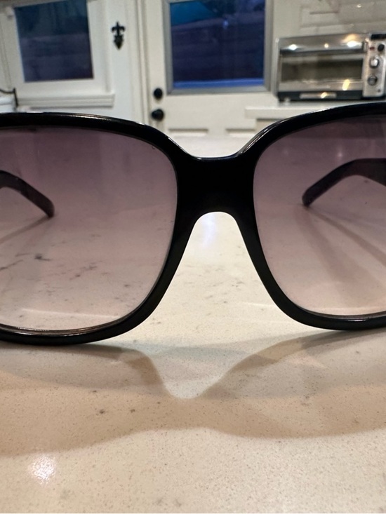 Gucci Black Frame Sunglasses with Gradient Gray Lenses main image 8